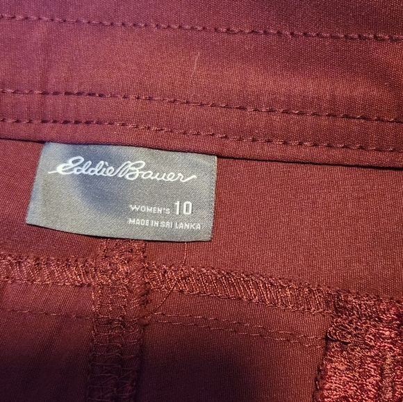 Eddie Bauer Women's Shorts Rolled Hem Bermuda Stretch Red Size 10 Ladies NWT - Picture 2 of 12